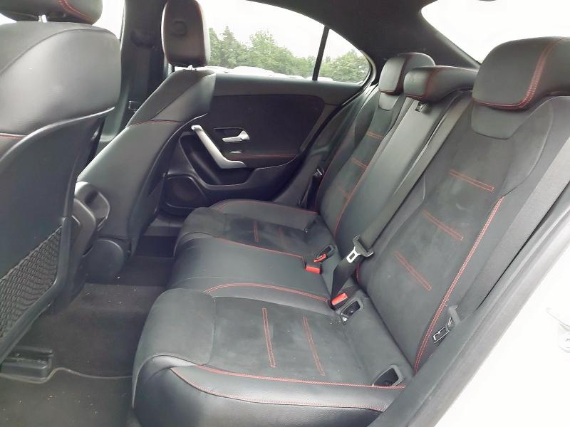 2019 MERCEDES-BENZ A 180 AMG LINE EXECUTIVE 