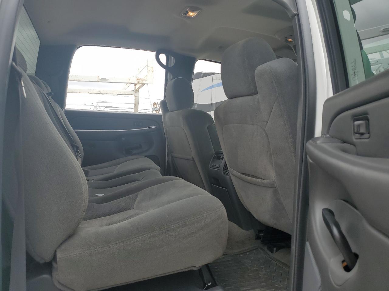 2004 Chevrolet Silverado K2500 Heavy Duty VIN: 1GCHK232X4F261242 Lot: 83850505