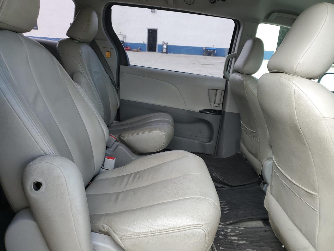 2013 Toyota Sienna VIN: 5TDZK3DC5DS319369 Lot: 81797015