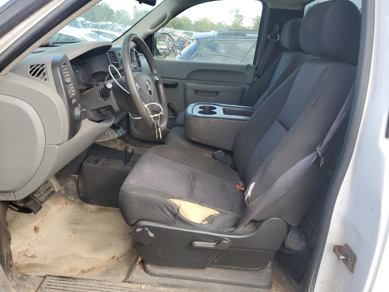 2010 Chevrolet Silverado K1500 VIN: 1GCPKPEA0AZ261662 Lot: 81443995