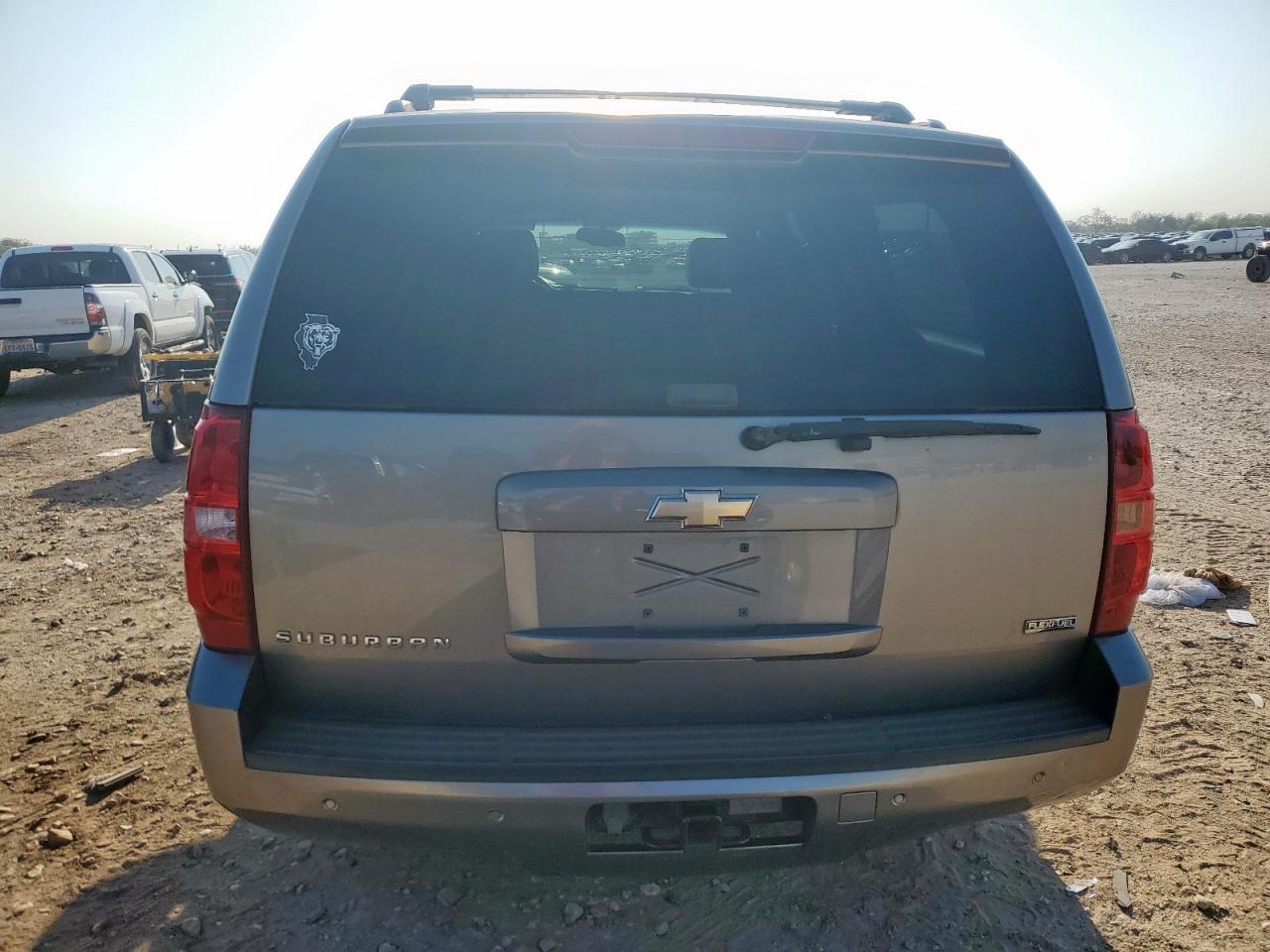 2008 Chevrolet Suburban K1500 Ls VIN: 3GNFK16378G188462 Lot: 71795525