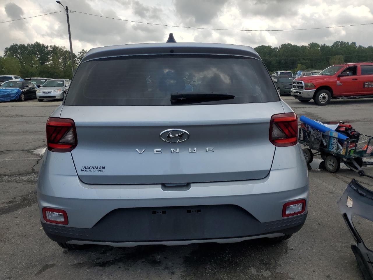 2022 Hyundai Venue Se VIN: KMHRB8A34NU198408 Lot: 71577755