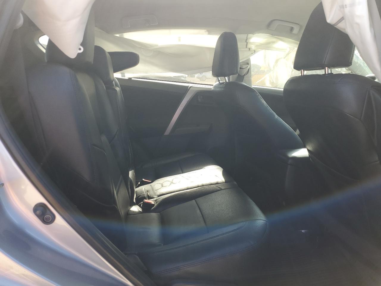 2017 Toyota Rav4 Le VIN: 2T3BFREV3HW655776 Lot: 84644225