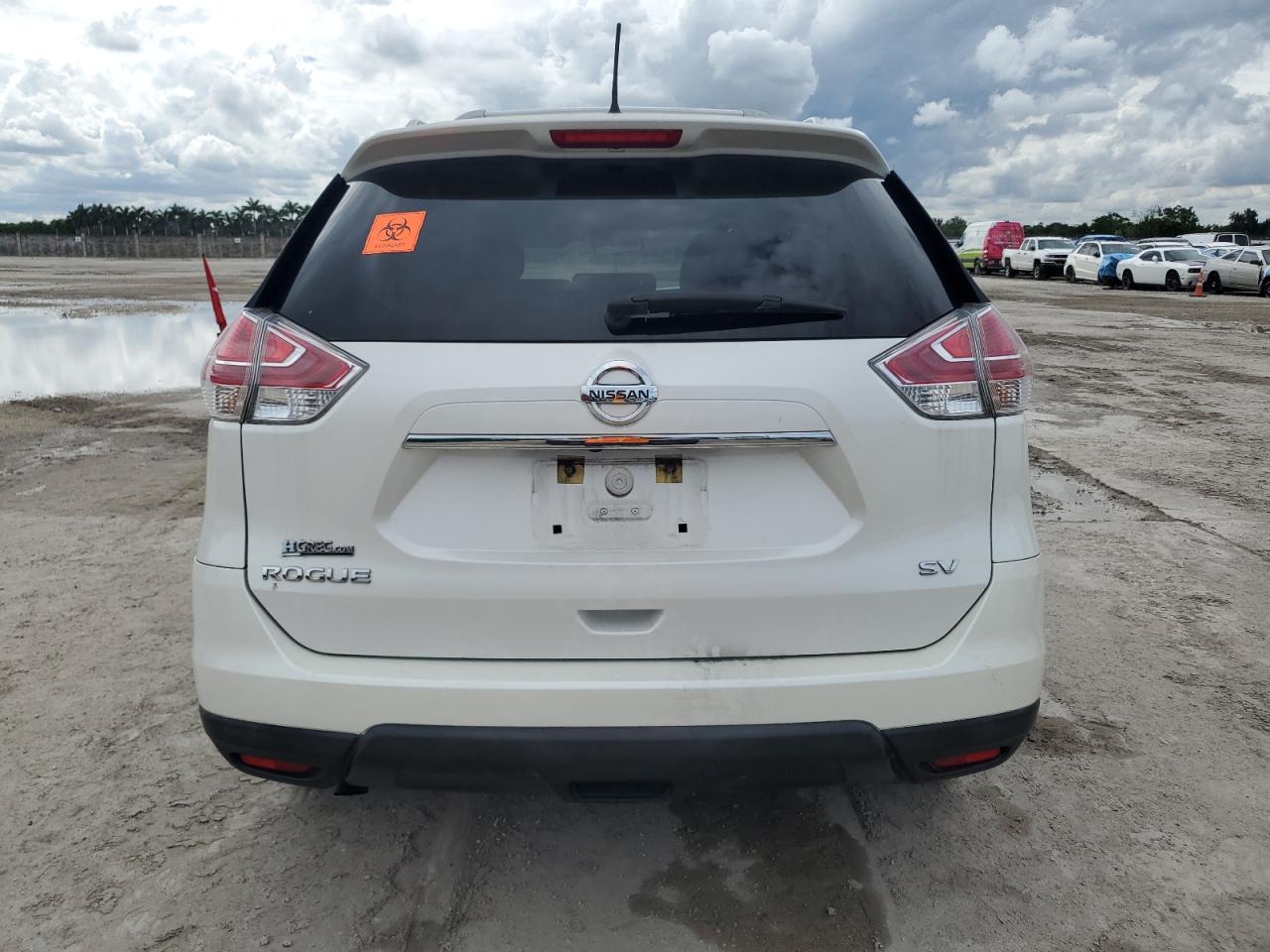 2015 Nissan Rogue S VIN: KNMAT2MT8FP536058 Lot: 81307365