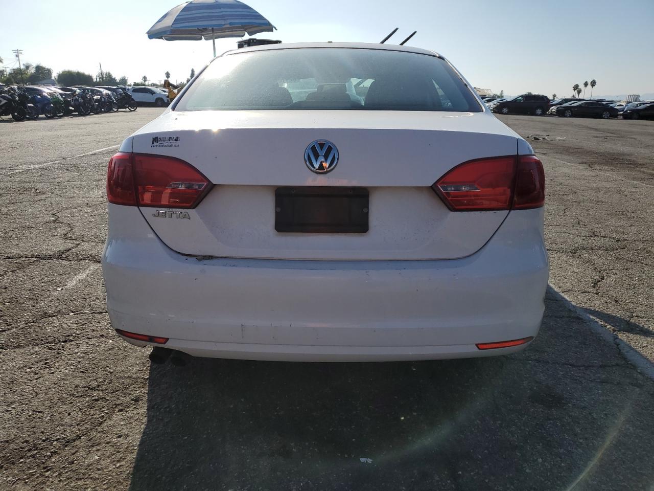 2011 Volkswagen Jetta Base VIN: 3VW2K7AJ4BM113417 Lot: 82110445