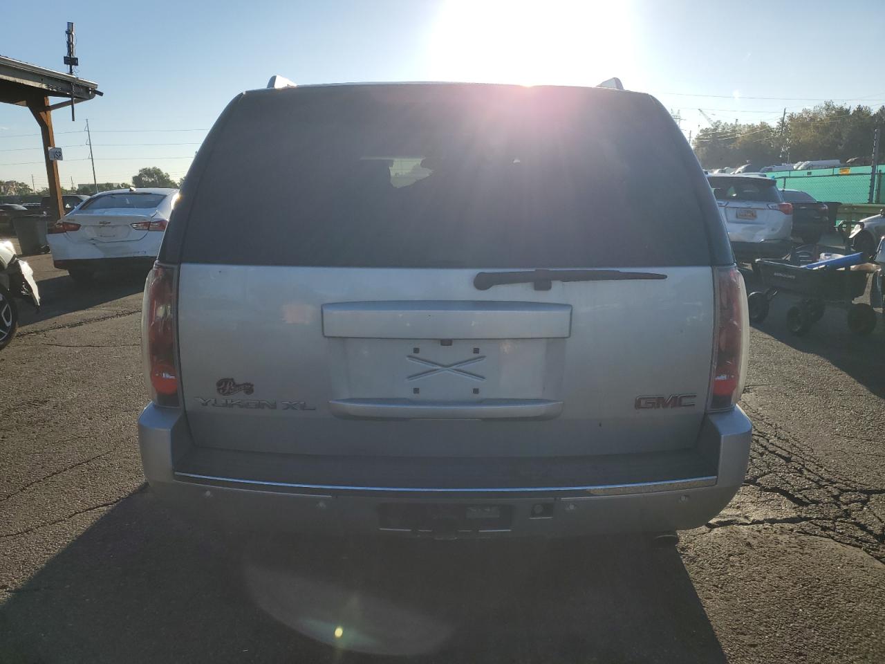 2013 GMC Yukon Xl Denali VIN: 1GKS2MEF7DR165671 Lot: 80920525