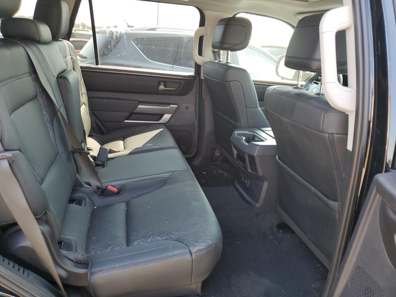 2023 Toyota Sequoia Sr5 VIN: 7SVAAABAXPX012984 Lot: 81500795