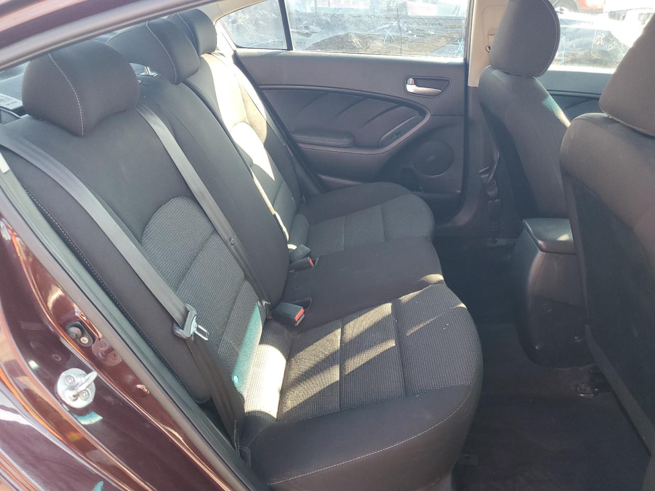 2017 Kia Forte Lx VIN: 3KPFK4A76HE135915 Lot: 84609165