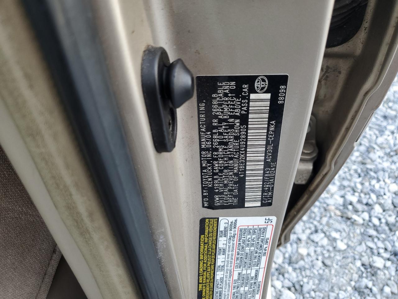 2004 Toyota Camry Le VIN: 4T1BE32KX4U928905 Lot: 71597095