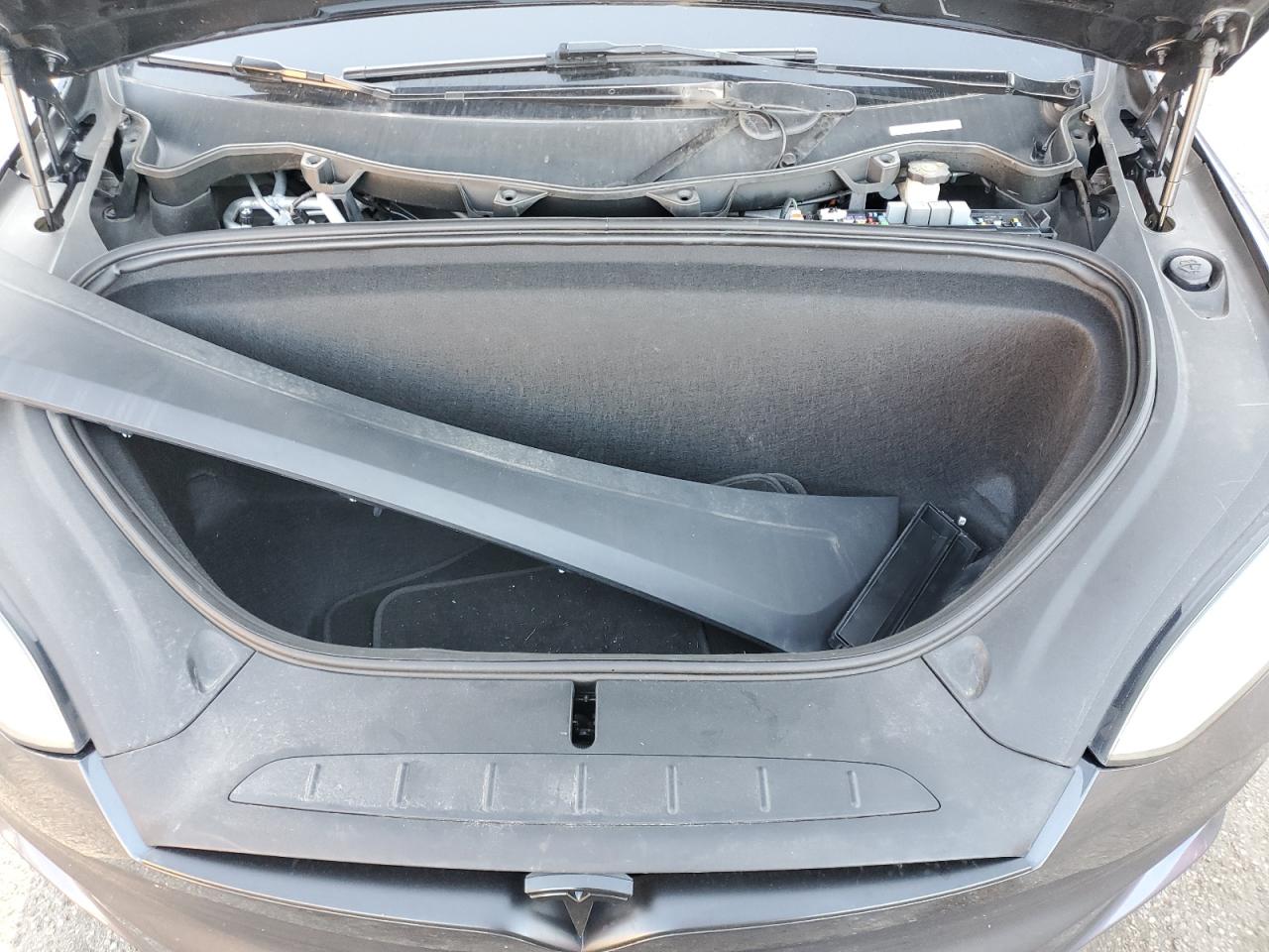 2018 Tesla Model X VIN: 5YJXCAE25JF128579 Lot: 71321435