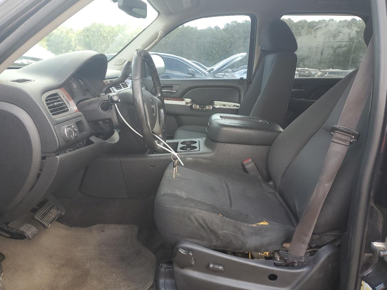 2013 GMC Yukon Sle VIN: 1GKS1AE04DR220915 Lot: 84431125