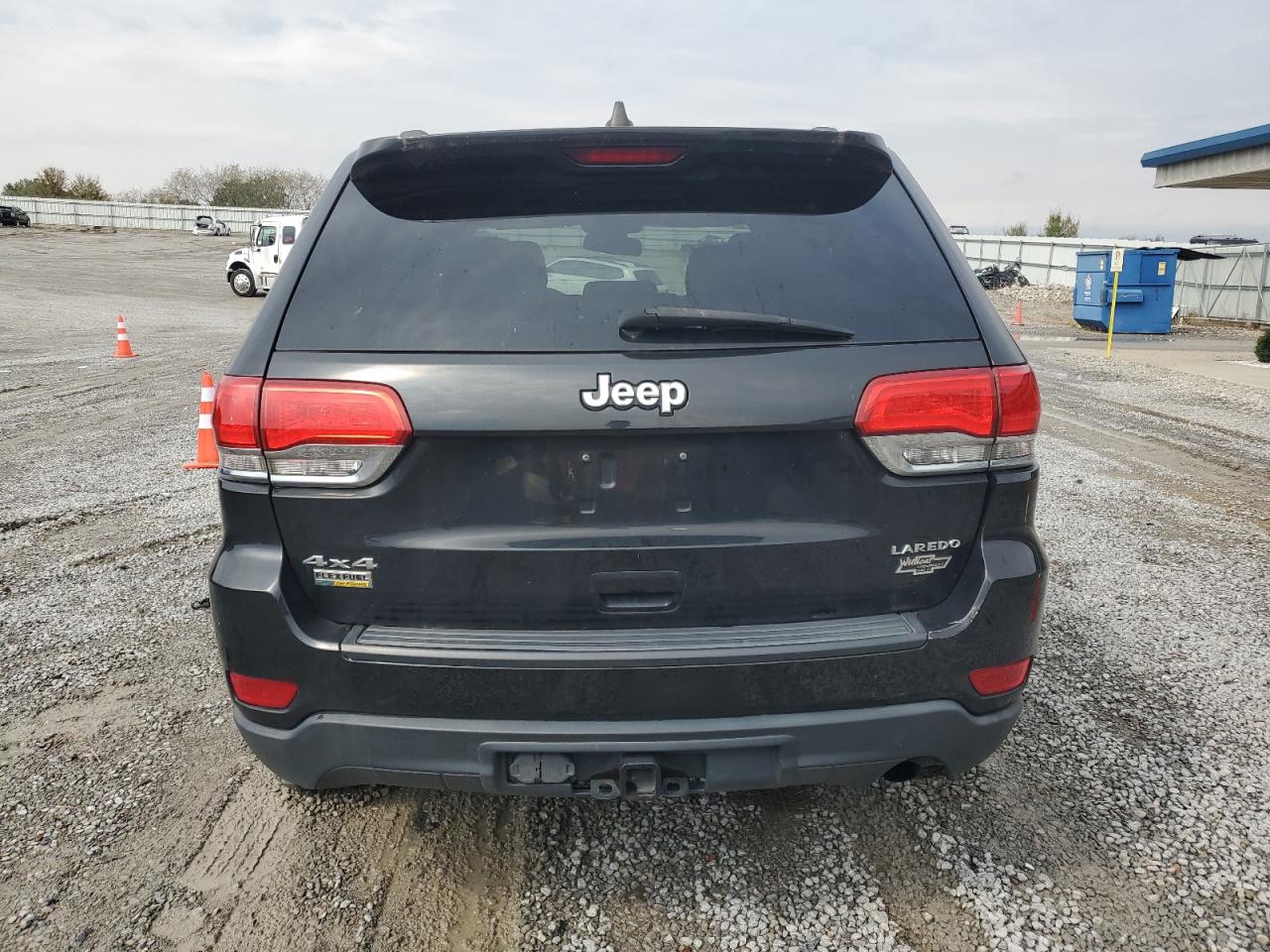 2015 Jeep Grand Cherokee Laredo VIN: 1C4RJFAGXFC833282 Lot: 81725295