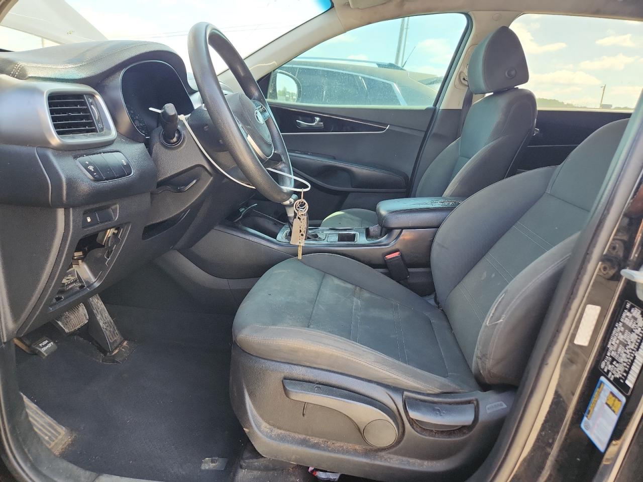 2019 Kia Sorento L VIN: 5XYPG4A30KG583340 Lot: 81497585