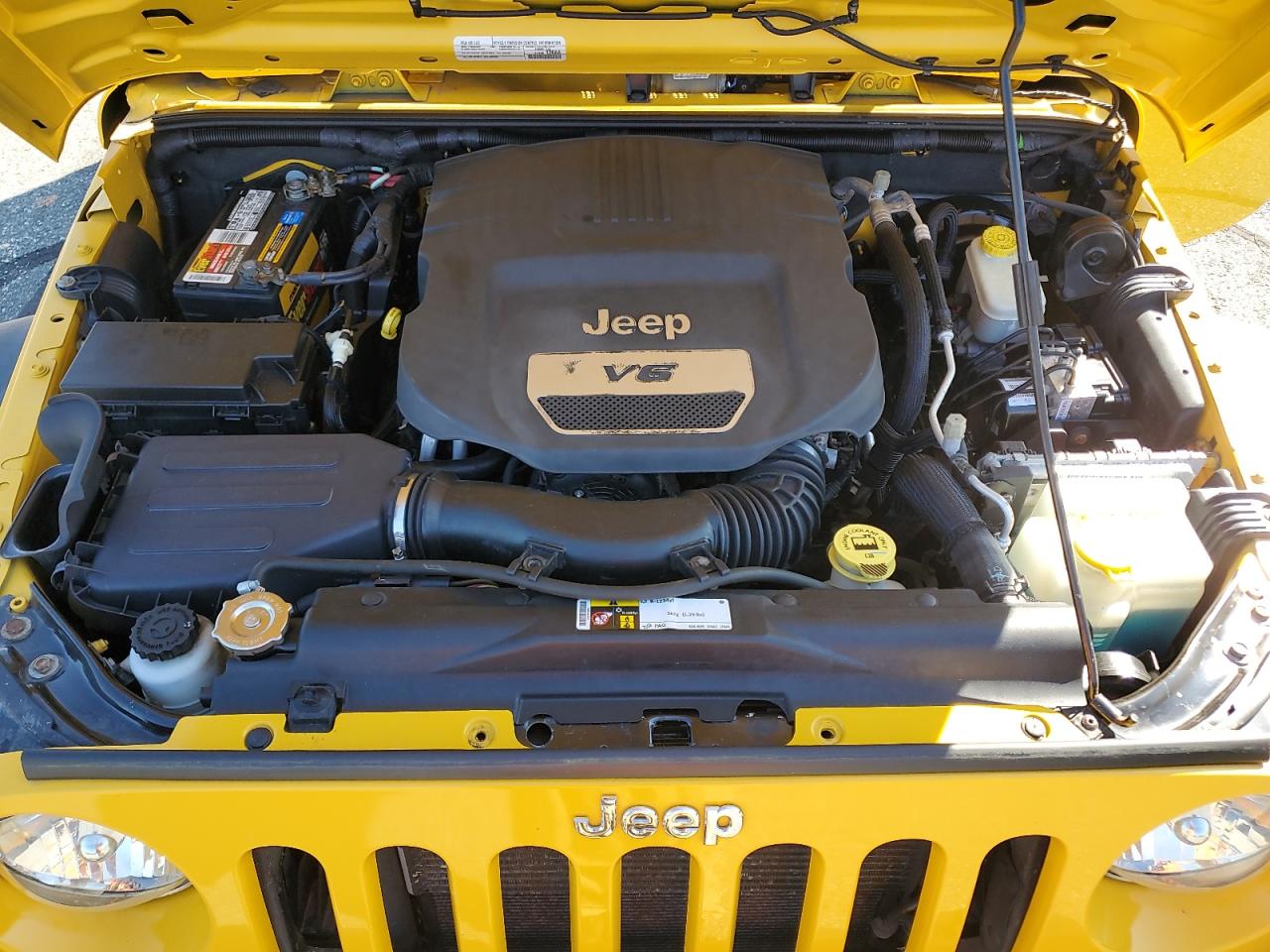 2015 Jeep Wrangler Unlimited Sport VIN: 1C4HJWDG2FL626361 Lot: 81186375