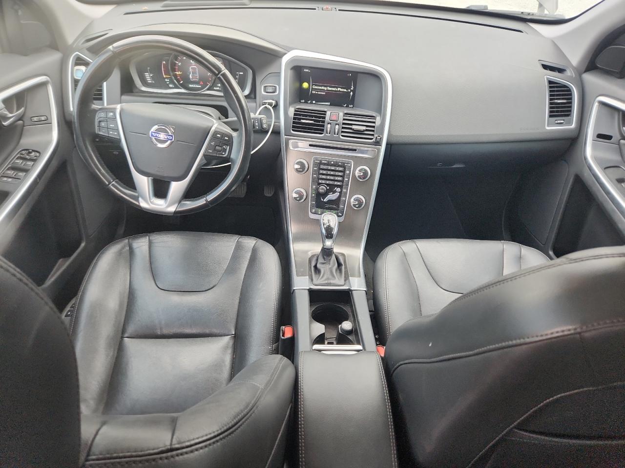 2015 Volvo Xc60 T5 Premier VIN: YV440MDK5F2740660 Lot: 81226585
