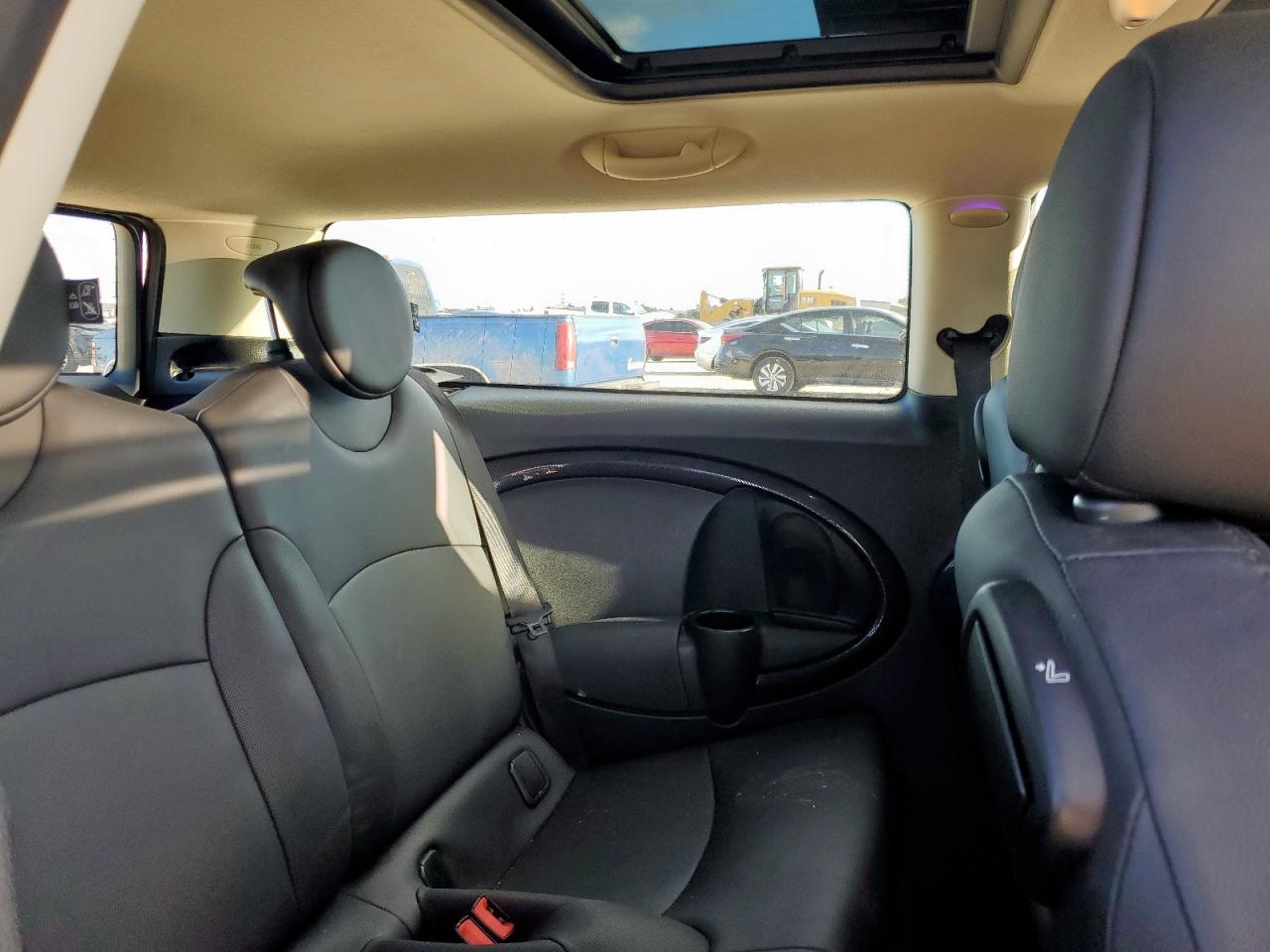 2014 Mini Cooper S Clubman VIN: WMWZG3C53ET800306 Lot: 81669385