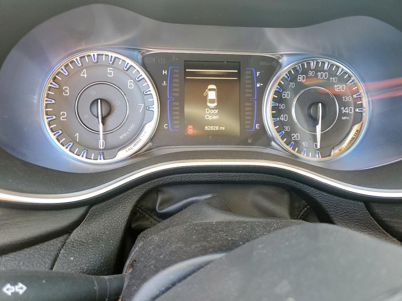 2015 Chrysler 200 Limited VIN: 1C3CCCABXFN712683 Lot: 71156815