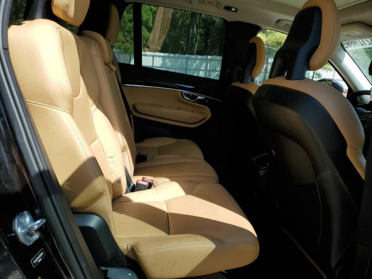 2016 Volvo Xc90 T6 VIN: YV4A22PK3G1085841 Lot: 82128805