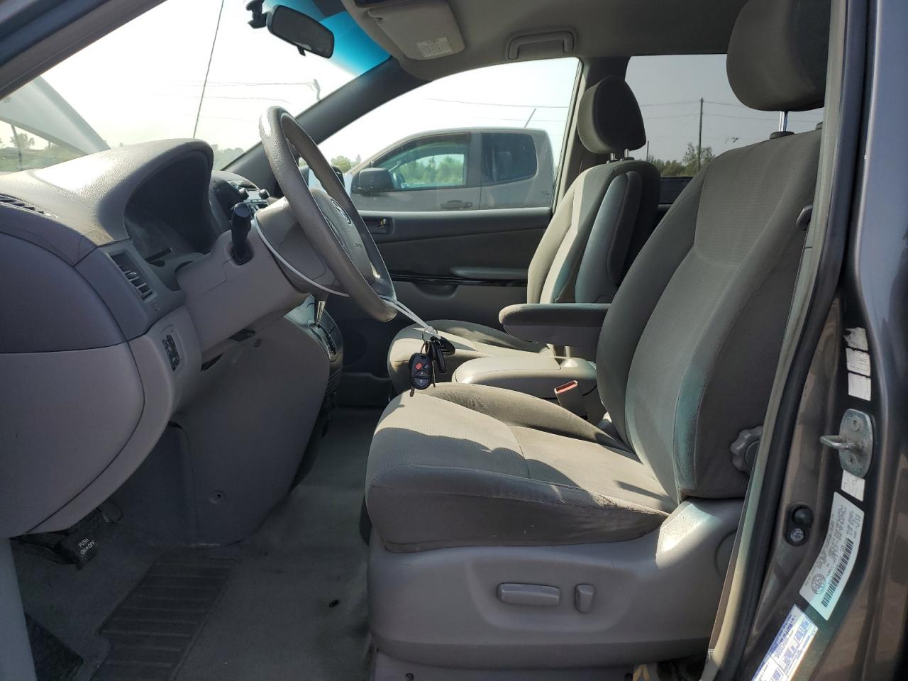 2004 Toyota Sienna Ce VIN: 5TDZA23C74S013725 Lot: 80157655