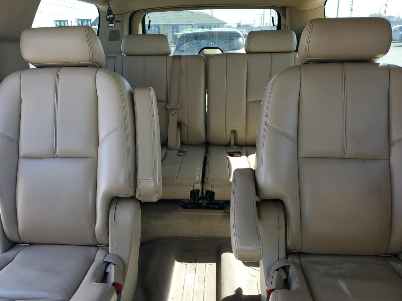2008 GMC Yukon VIN: 1GKFK66898J242705 Lot: 81885685
