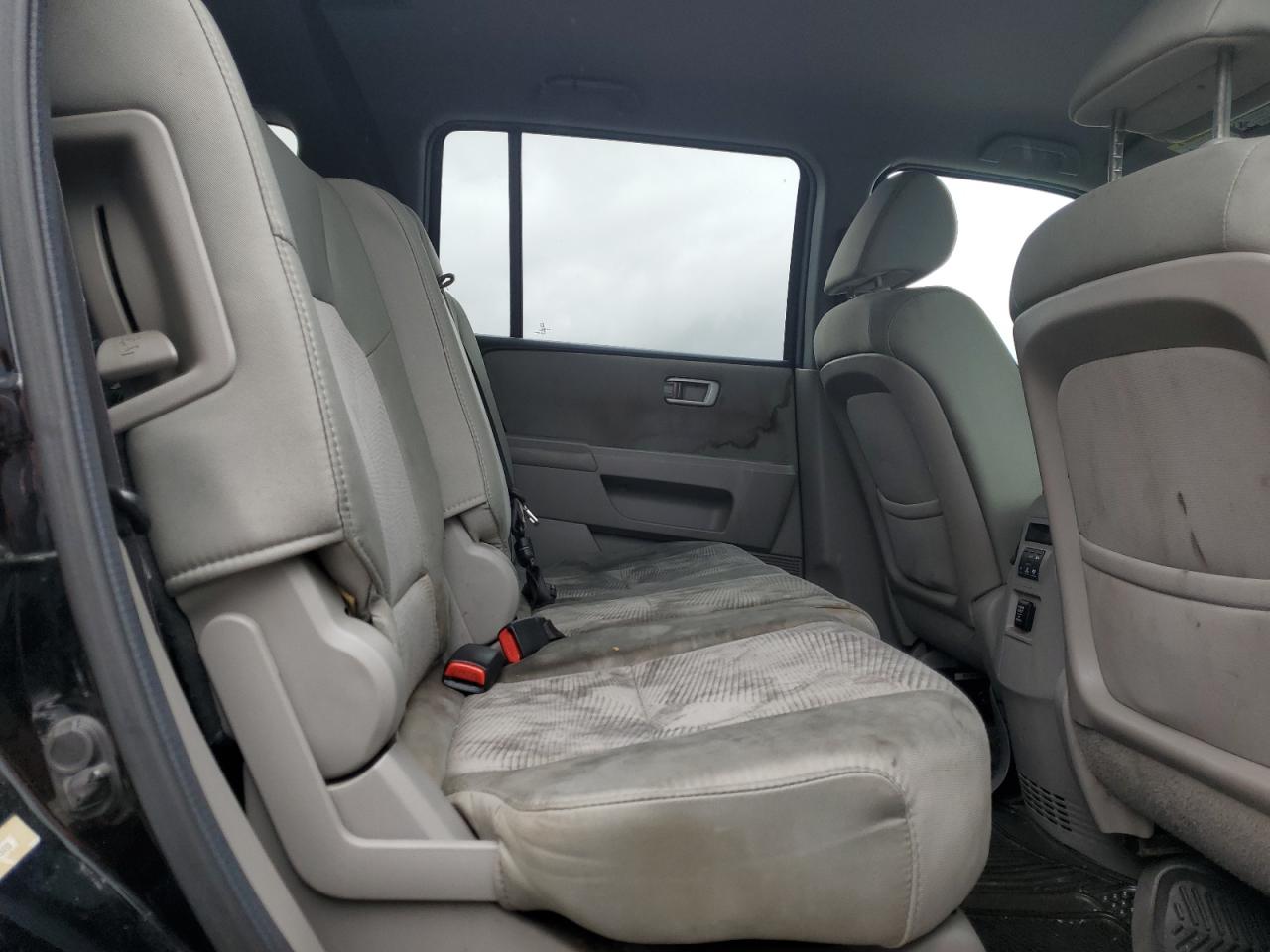 2014 Honda Pilot Lx VIN: 5FNYF4H23EB018449 Lot: 81333175