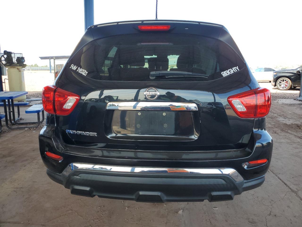 2018 Nissan Pathfinder S VIN: 5N1DR2MN5JC625160 Lot: 81250365