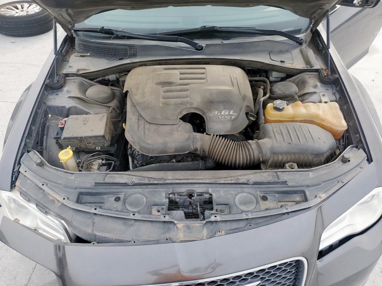 2015 Chrysler 300C VIN: 2C3CCAEG1FH815588 Lot: 71084705