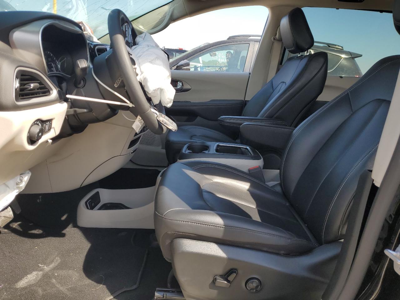 2024 Chrysler Pacifica Touring L VIN: 2C4RC1BG3RR163159 Lot: 81298585