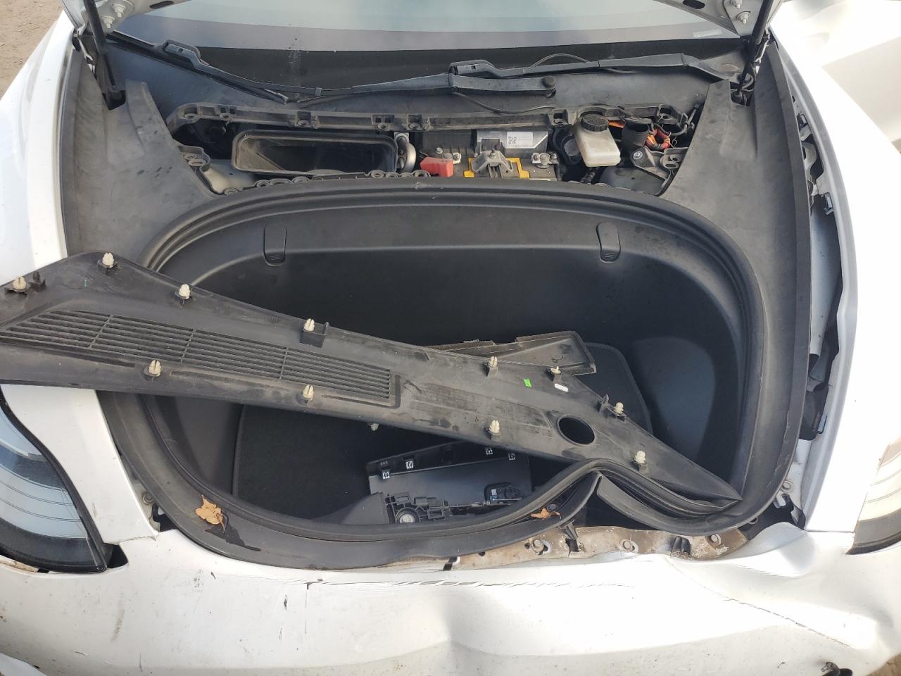 2018 Tesla Model 3 VIN: 5YJ3E1EB3JF112194 Lot: 81232565