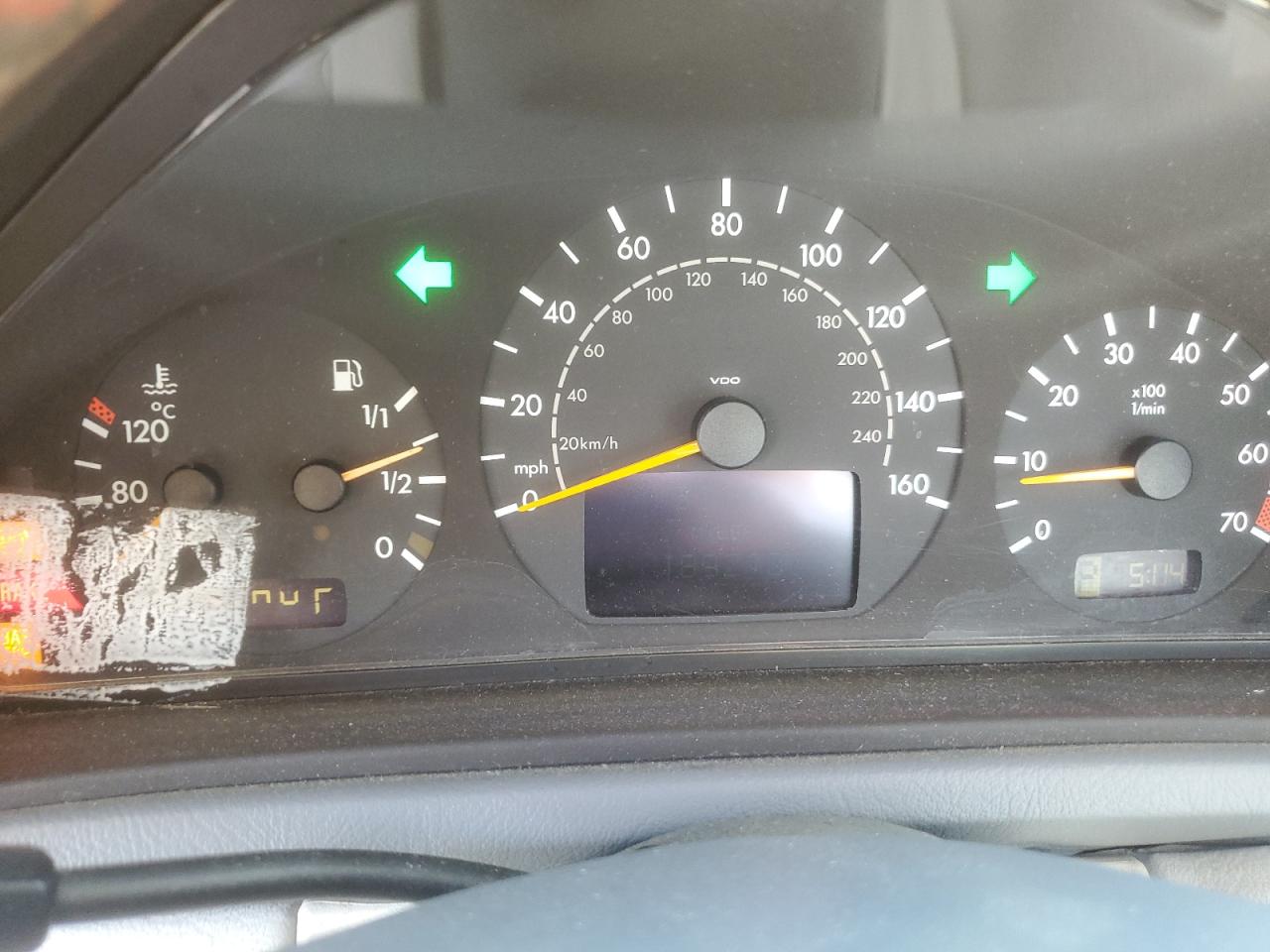 2003 Mercedes-Benz Clk 320 VIN: WDBLK65GX3T143961 Lot: 71057875