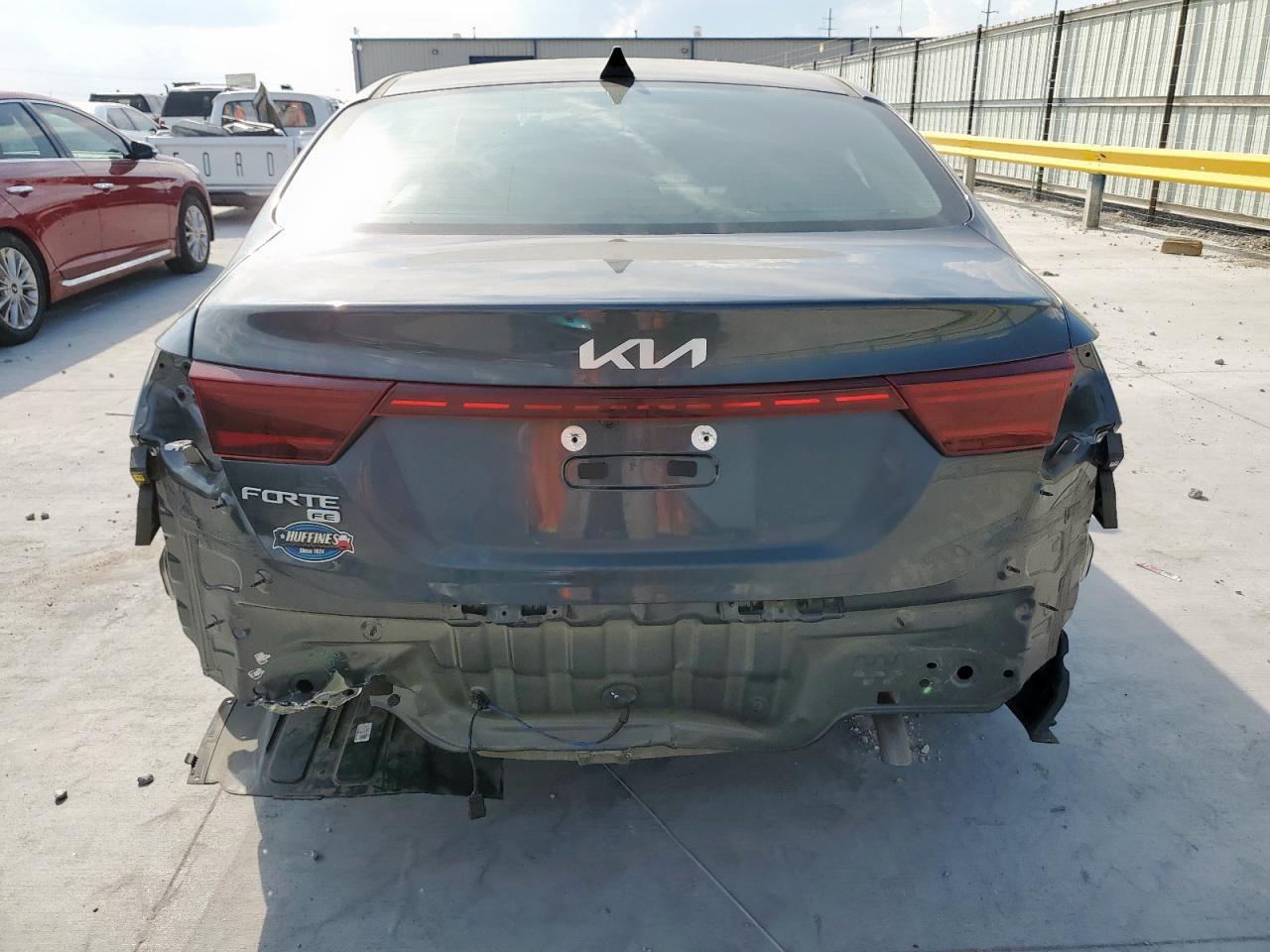 2024 Kia Forte Lx VIN: 3KPF24AD2RE823658 Lot: 81028535