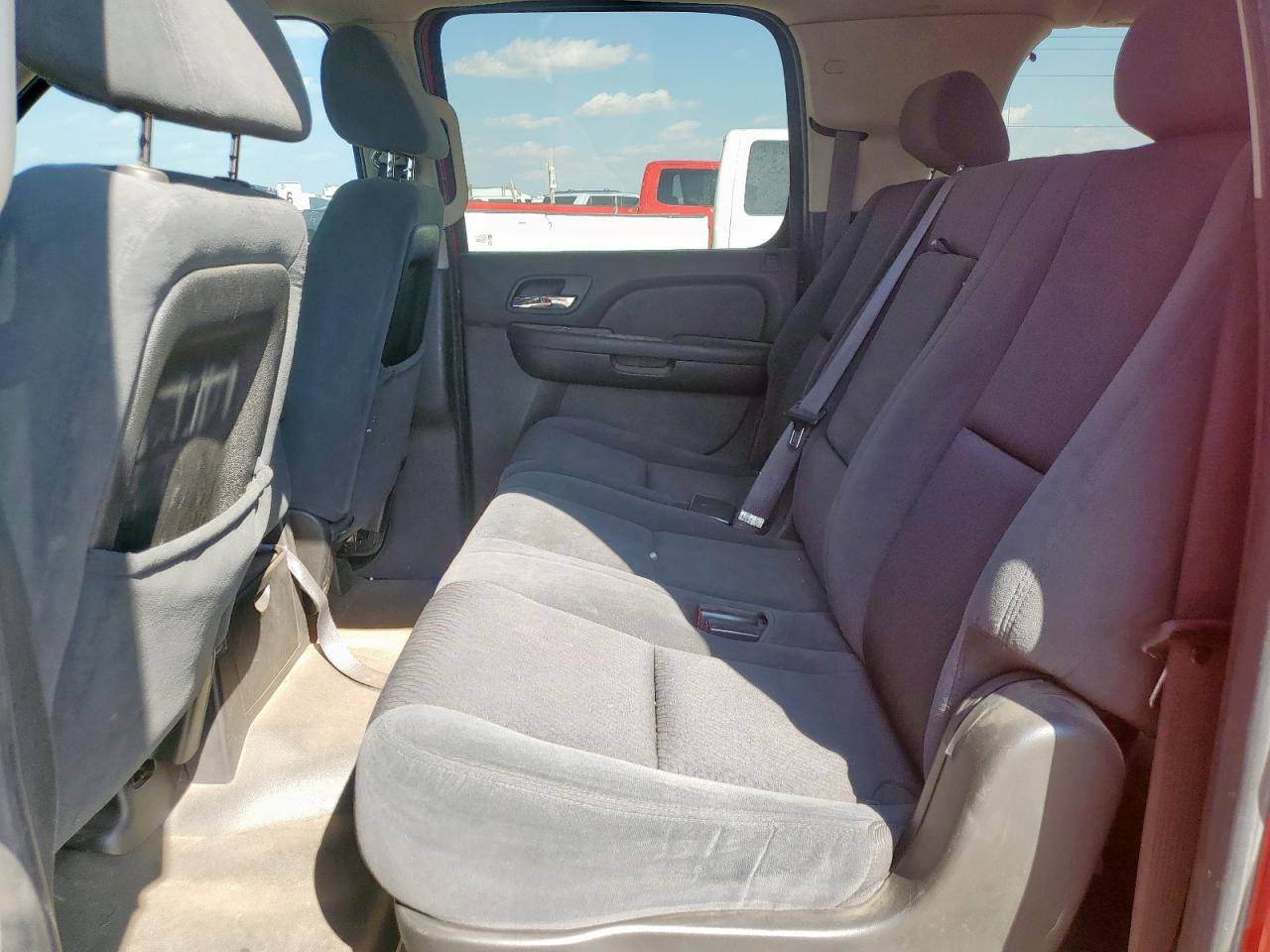 2009 Chevrolet Suburban K1500 Ls VIN: 1GNFK16329R240310 Lot: 72005225