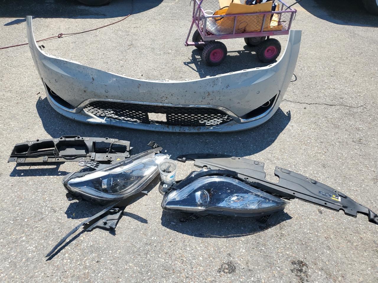 2020 Chrysler Pacifica Limited VIN: 2C4RC1GG1LR145629 Lot: 71434075