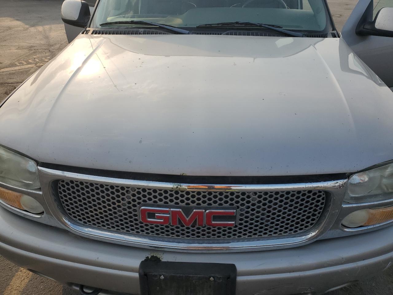 2004 GMC Yukon Xl Denali VIN: 1GKFK66U44J231845 Lot: 71135565