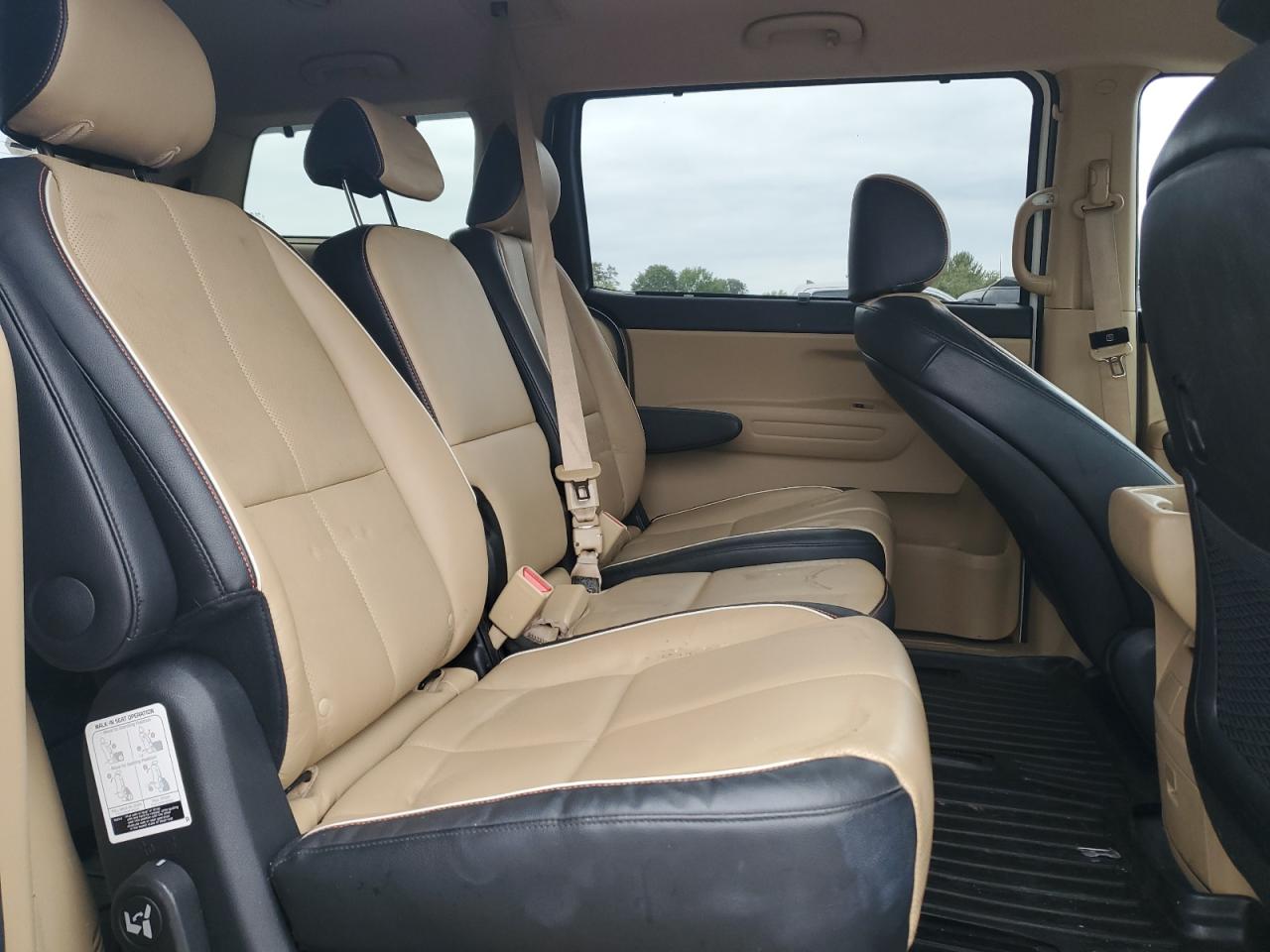 2017 Kia Sedona Lx VIN: KNDMB5C16H6290833 Lot: 82030595