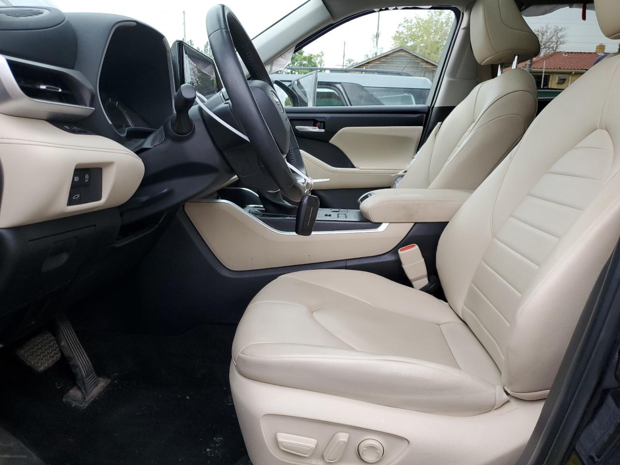 2024 Toyota Highlander Le VIN: 5TDKDRBH0RS563337 Lot: 81218205