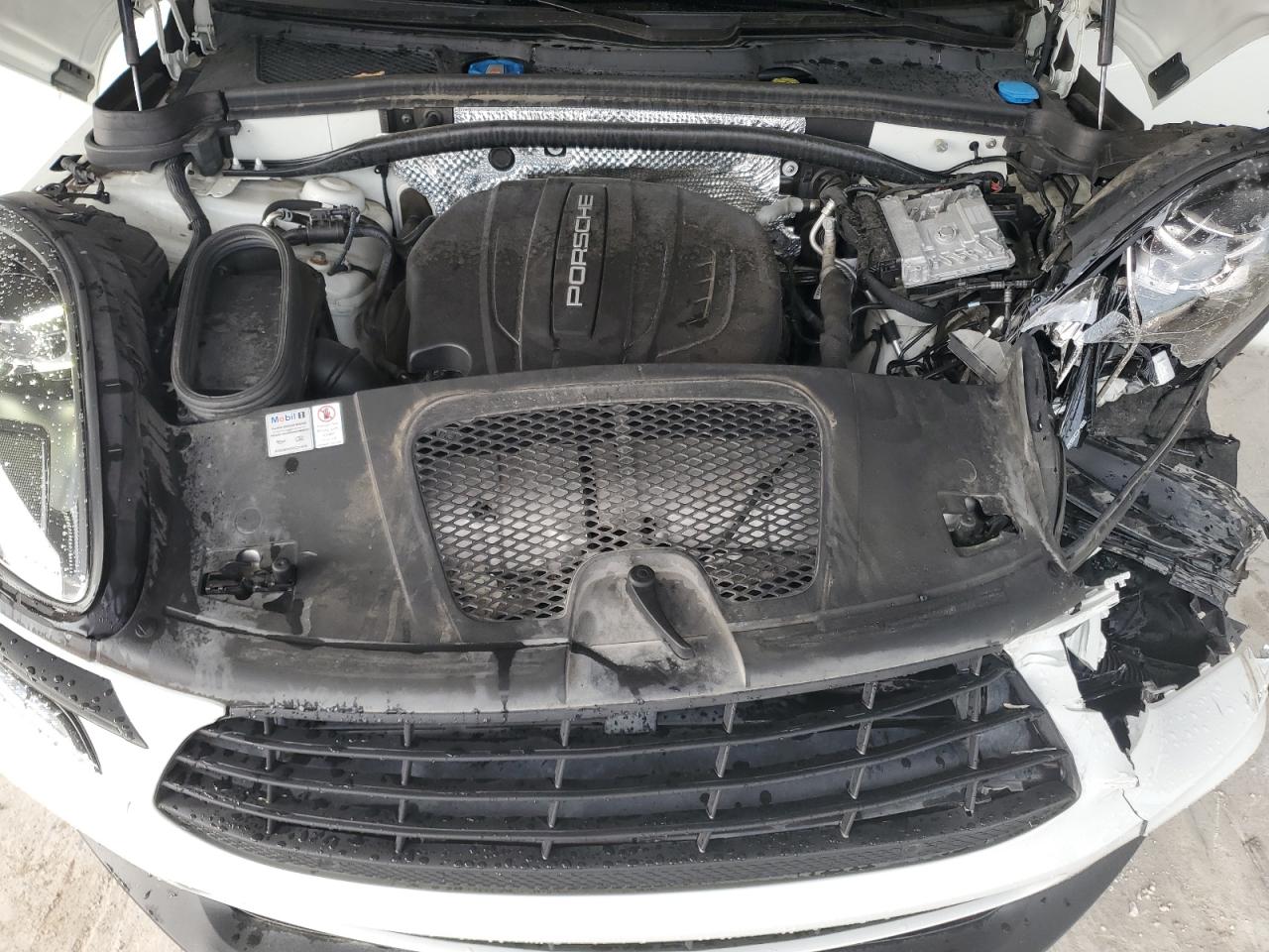 2020 Porsche Macan VIN: WP1AA2A57LLB03781 Lot: 71270315