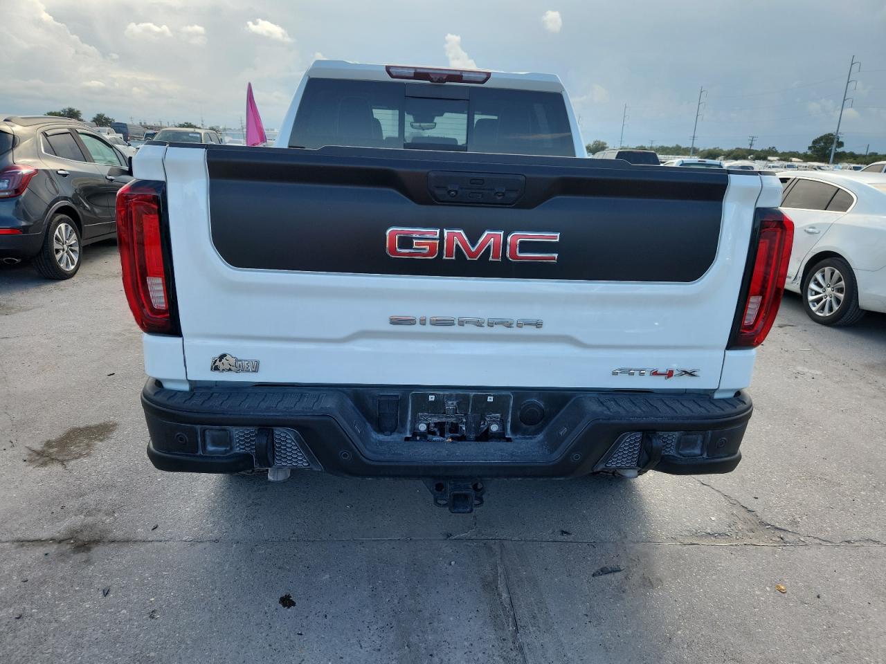2024 GMC Sierra K1500 At4X VIN: 3GTUUFEL9RG254424 Lot: 81508185