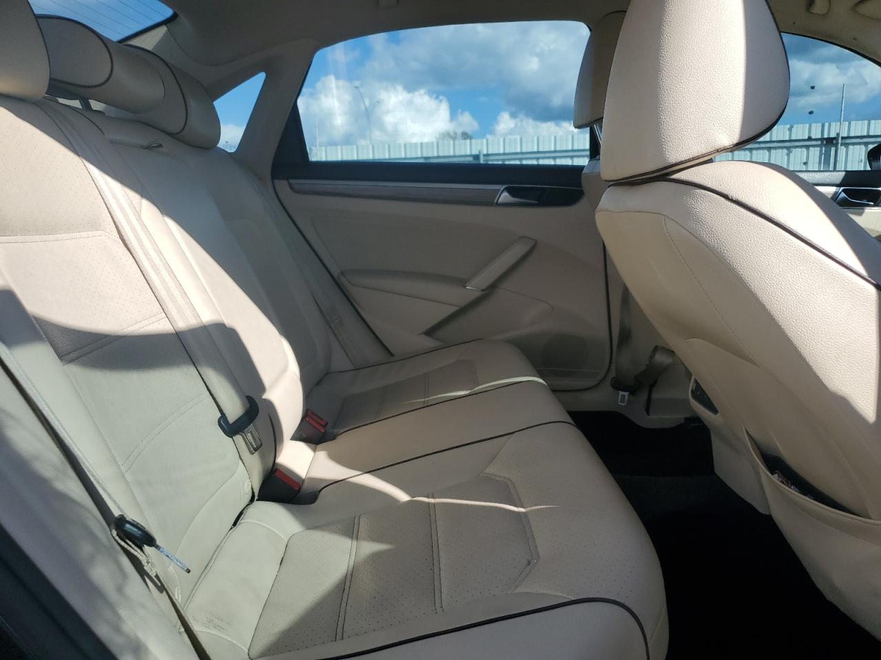 2018 Volkswagen Passat Se VIN: 1VWBA7A36JC032911 Lot: 84434225