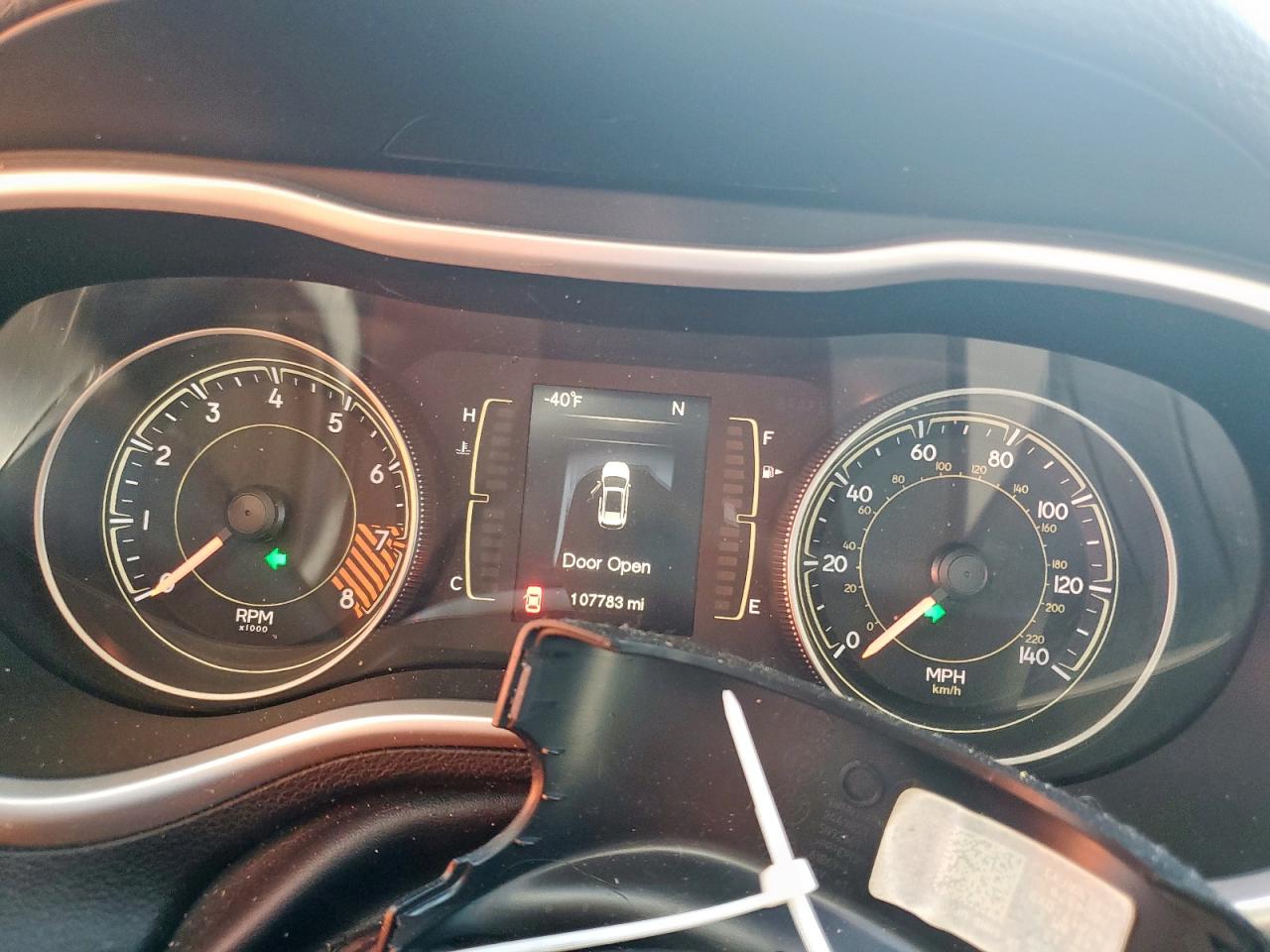 2014 Jeep Cherokee Latitude VIN: 1C4PJLCS1EW117181 Lot: 83802585