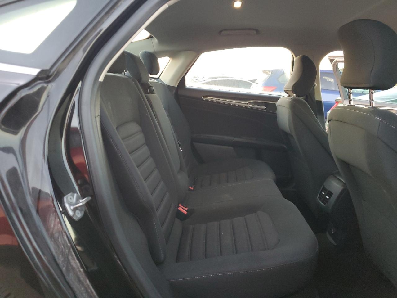 2019 Ford Fusion Se VIN: 3FA6P0LU2KR197900 Lot: 84212755