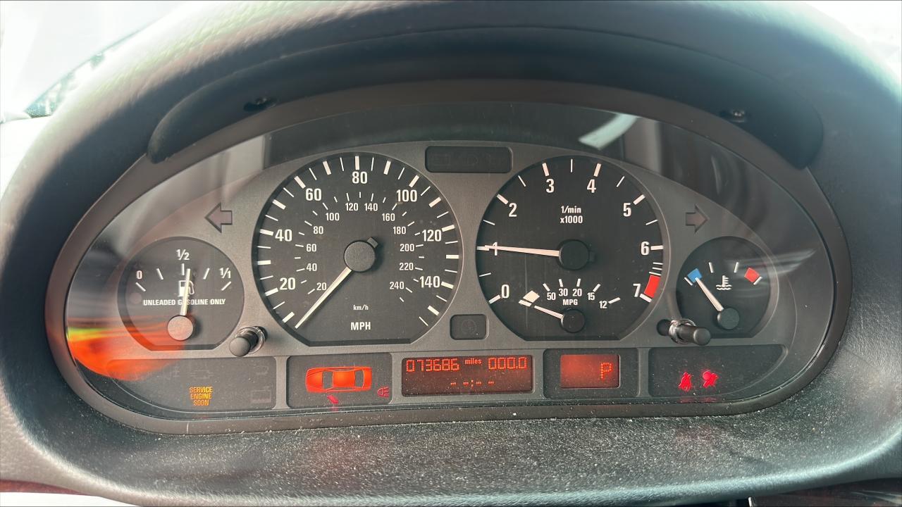 2005 BMW 325 I VIN: WBAET37465NJ87744 Lot: 81103395