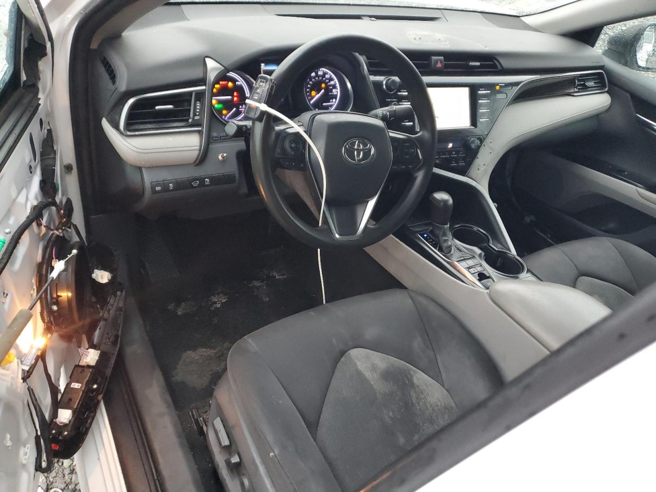 2019 Toyota Camry Le VIN: 4T1B31HK6KU006792 Lot: 82053925