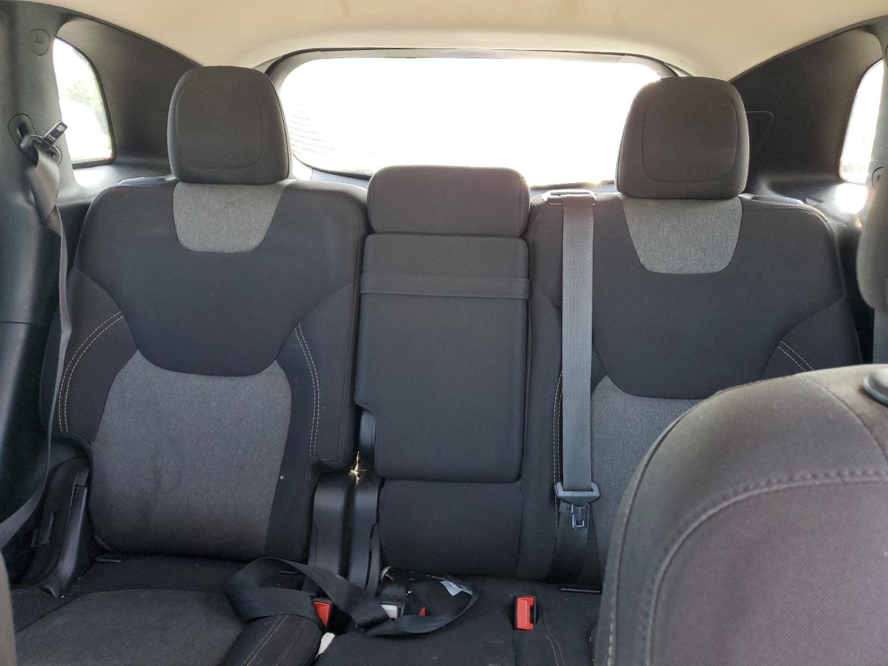 2014 Jeep Cherokee Latitude VIN: 1C4PJLCSXEW321171 Lot: 70895795