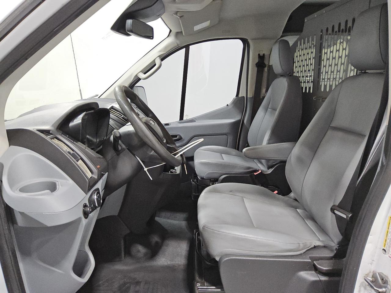 2017 Ford Transit T-250 VIN: 1FTYR2ZM3HKA60302 Lot: 89776905