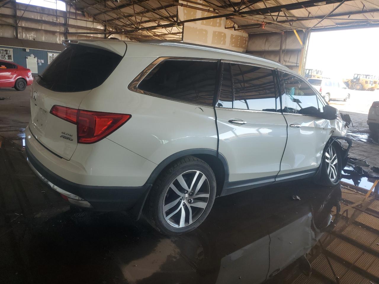 2018 Honda Pilot Elite VIN: 5FNYF6H00JB055981 Lot: 83758655