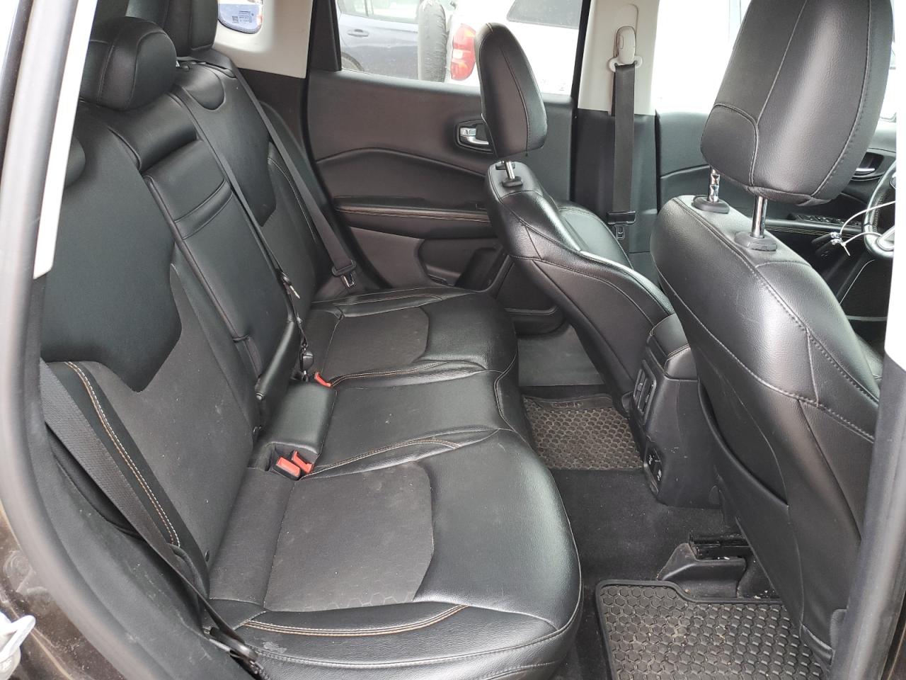 2018 Jeep Compass Latitude VIN: 3C4NJDBBXJT422922 Lot: 80458475