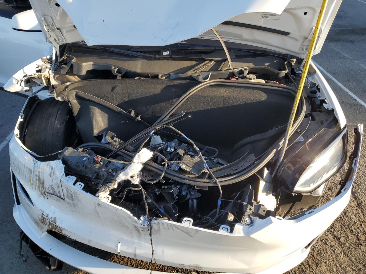 2023 Tesla Model X VIN: 7SAXCBE67PF409108 Lot: 83812825