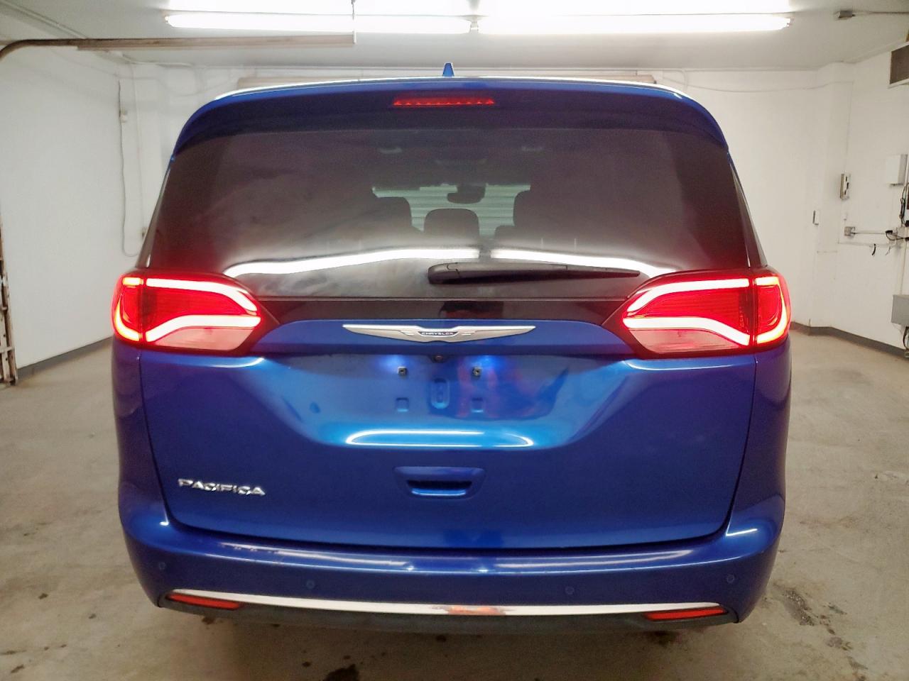 2020 Chrysler Pacifica Touring VIN: 2C4RC1FG4LR138790 Lot: 81315485