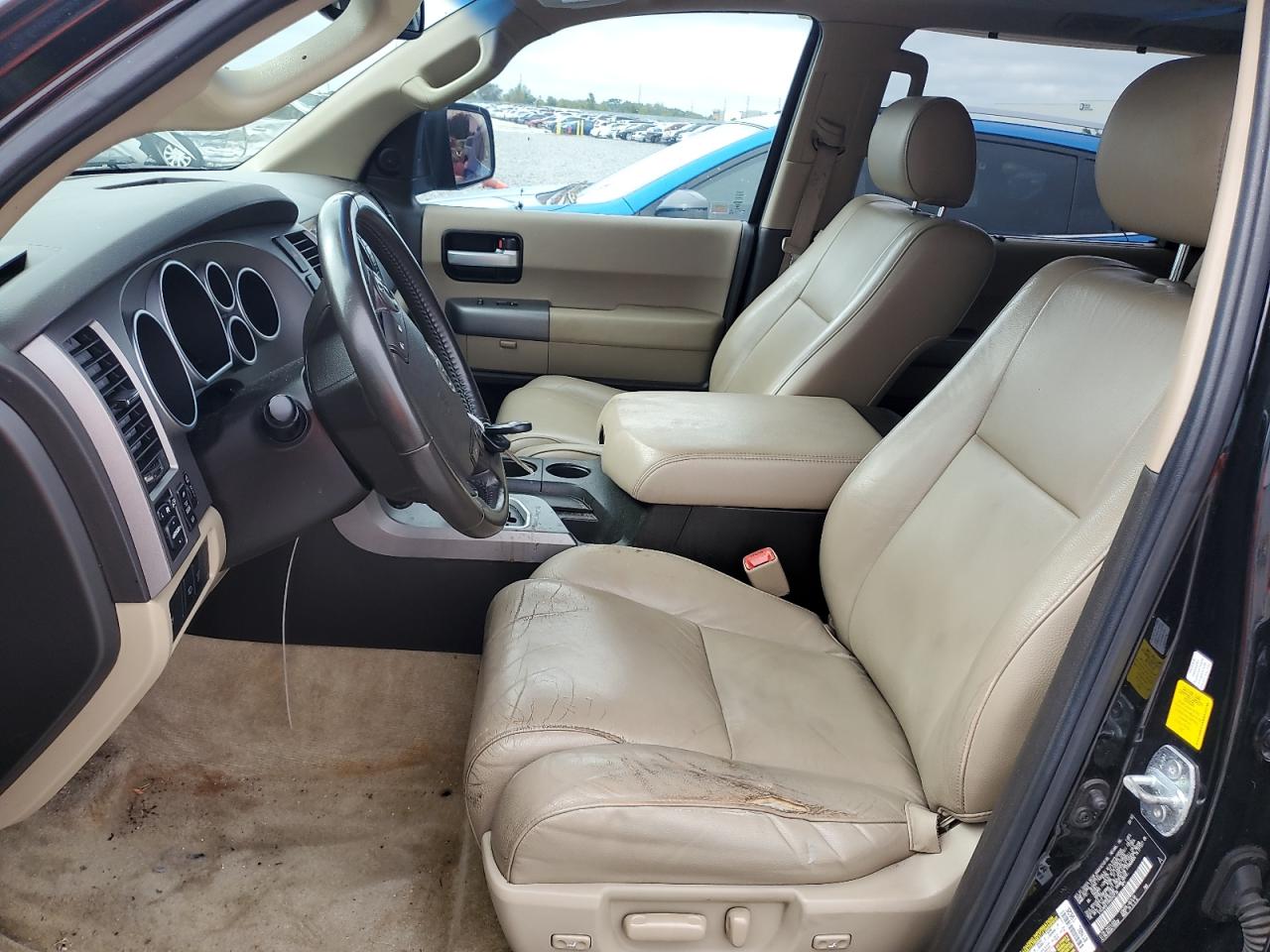 2011 Toyota Sequoia Limited VIN: 5TDJW5G1XBS042738 Lot: 84400015